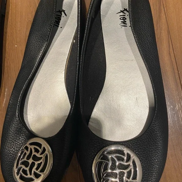 Sandals - Picture 7 of 7